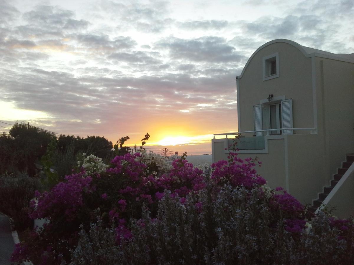 Kiklamino Sunset Studios Oía Exterior foto